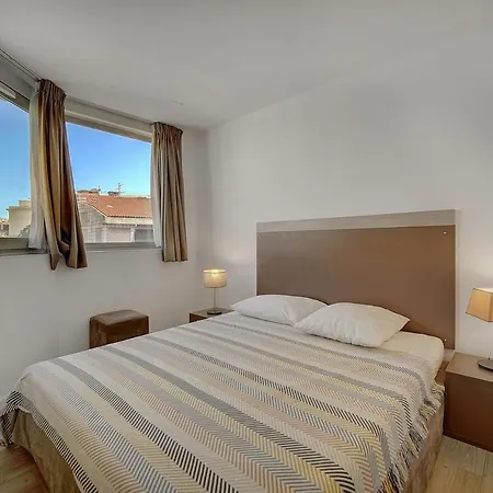 A2b222 - Coquet 3 Pieces Piscine Et Parking! 公寓 戛纳