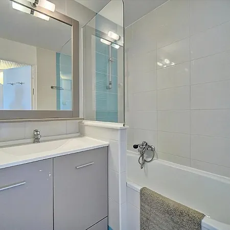 A2b222 - Coquet 3 Pieces Piscine Et Parking! 公寓 戛纳